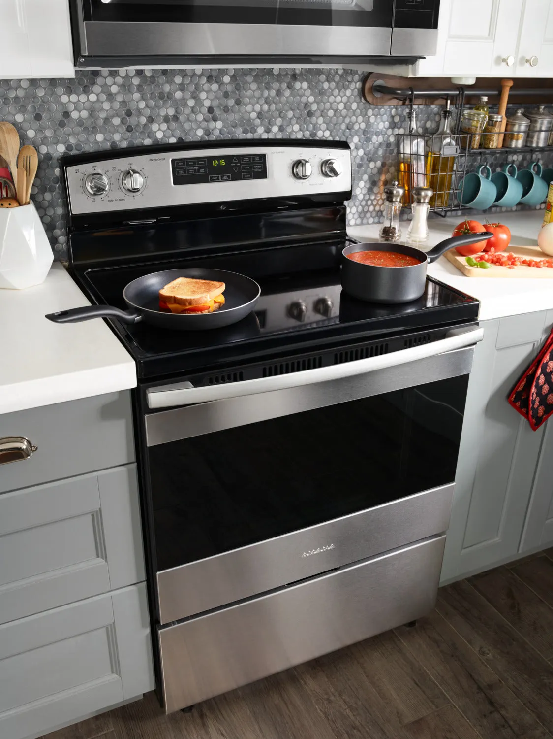 Amana Stainless Steel Freestanding Electric Range (4.8 Cu. Ft.) - YAER6603SFS