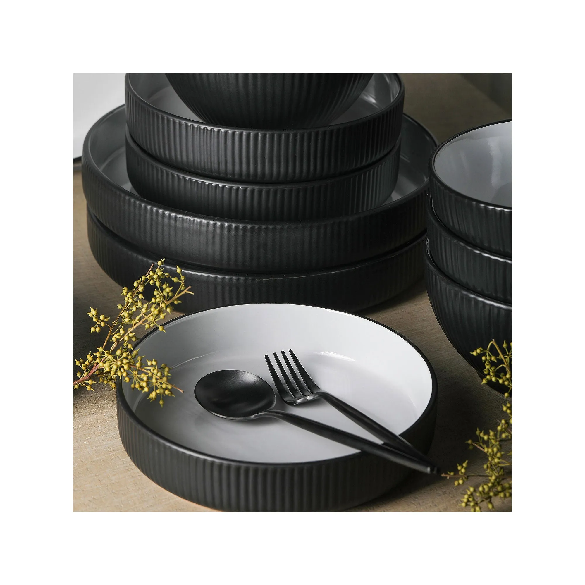 Christian Siriano New York Larosso 12-Pc. Stoneware Dinnerware Set - BLACK ONE SIZE